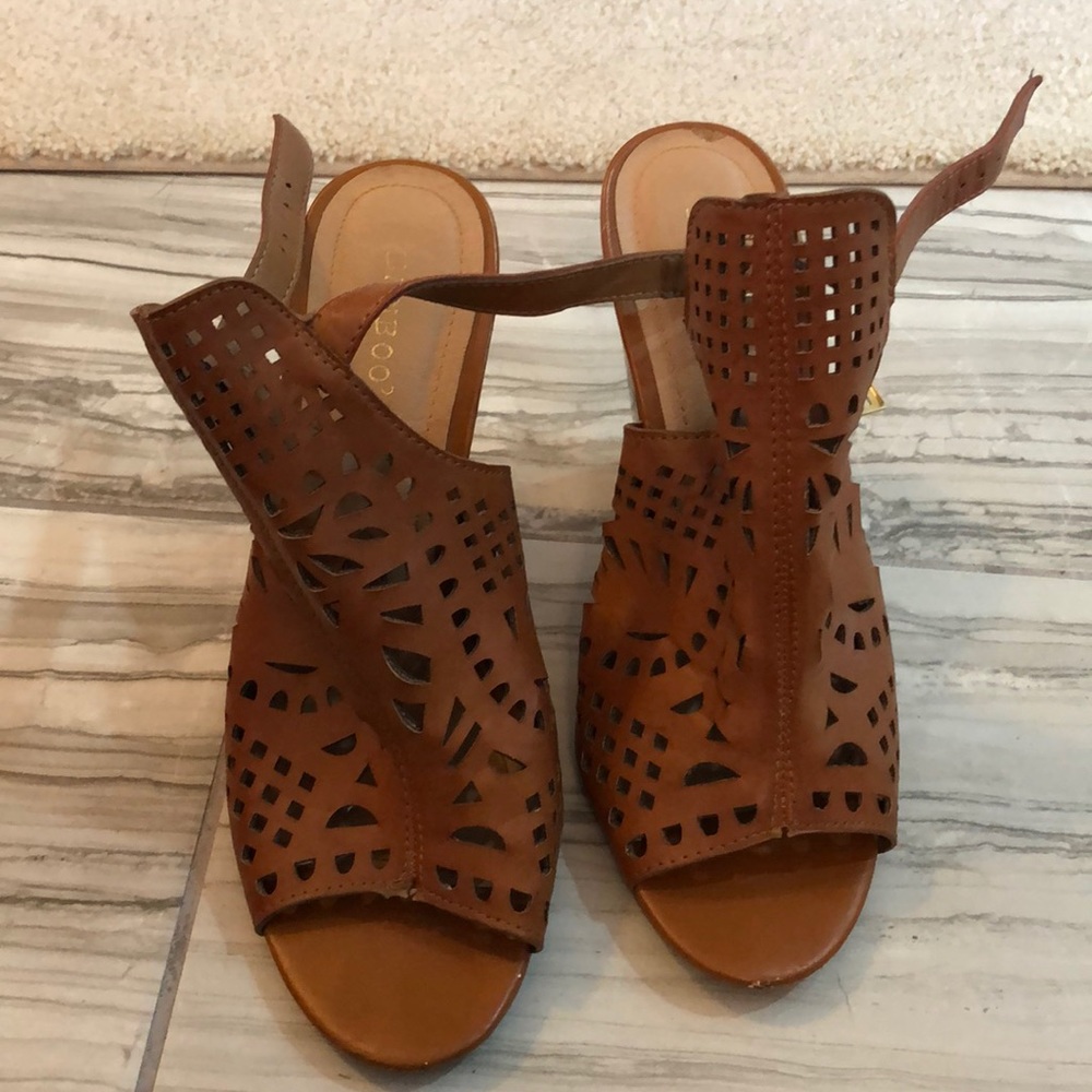 Brown leather summer heels